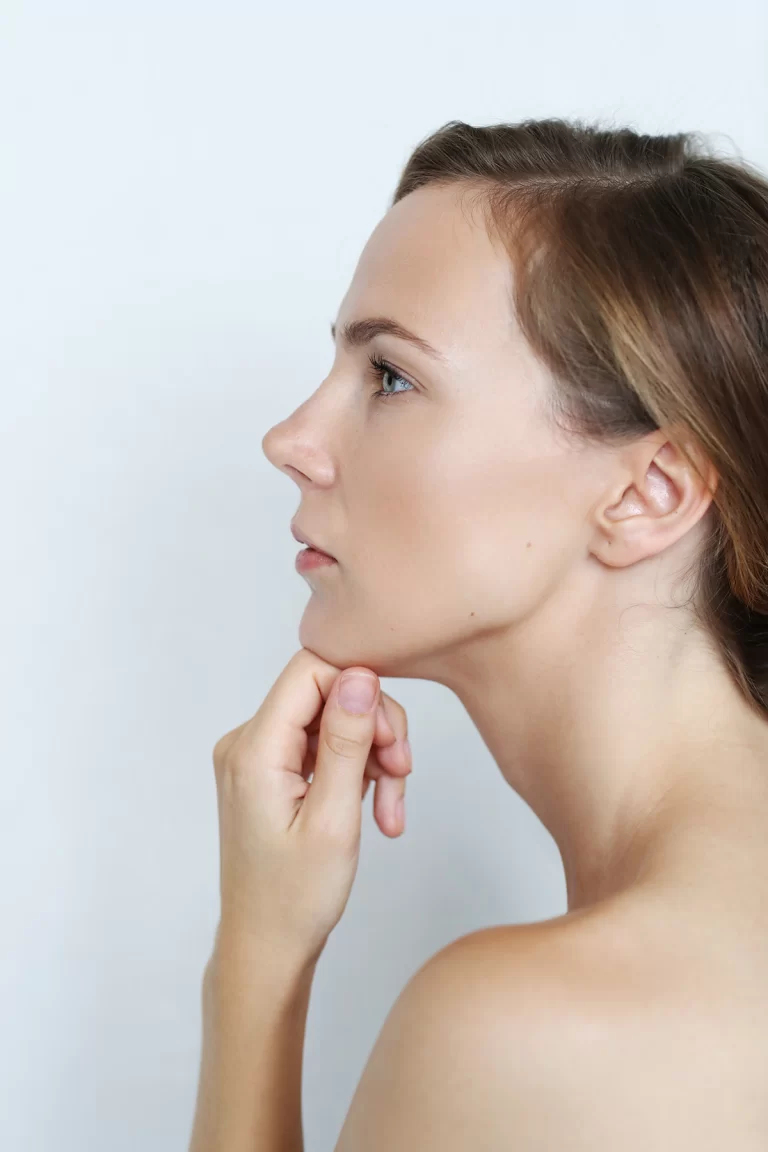 هایفوتراپی غبغب - non-surgical aesthetic treatments